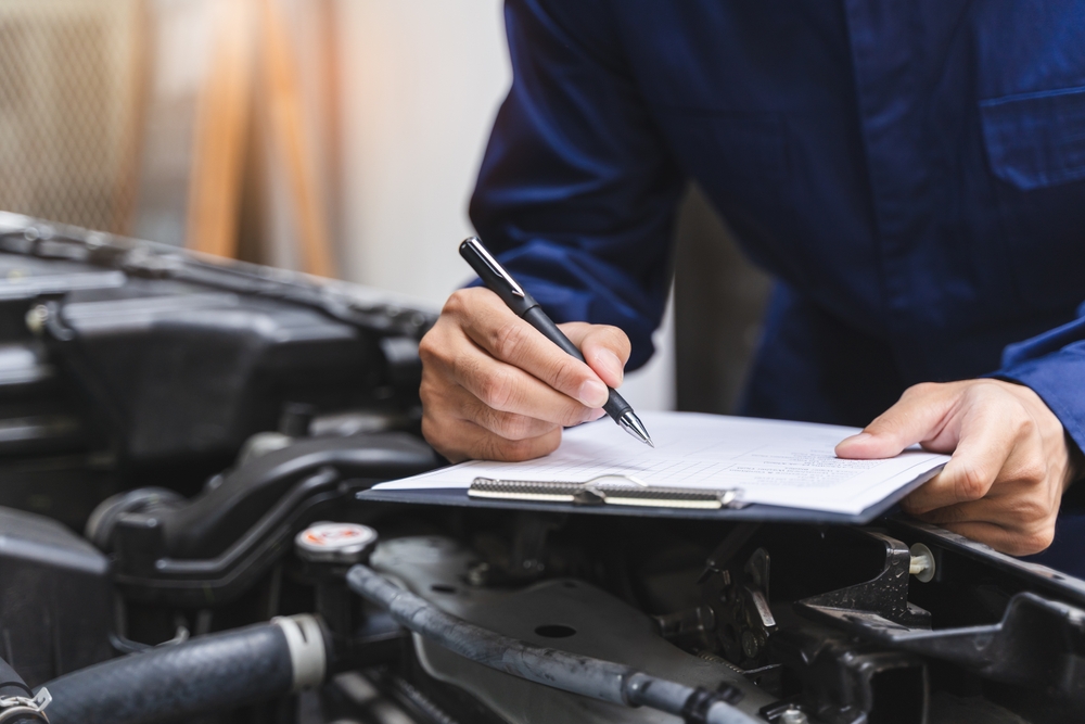 Auto,Check,Up,And,Car,Service,Shop,Concept.,Mechanic,Writing